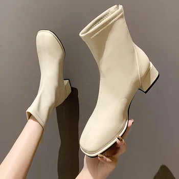 2022 Нови жени глезена ботуши плюс размер ботуши случайни квадратни пръсти дебел петата зимни обувки плътен цвят цип кожени ботуши черен 43