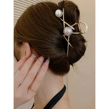 Pearl X-образна коса Раци Щипка за коса Кухи метални шапки Hairppin за жени Обратно главата раци коса нокът аксесоари скоби