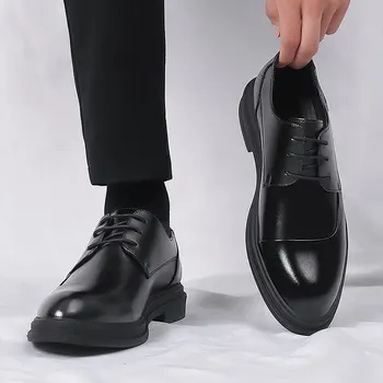 Черен джентълмен кожа мода случайни бизнес посочи пръсти мъжки обувки рокля 2023 нови удобни гумени еднолични твърди мъжки обувки